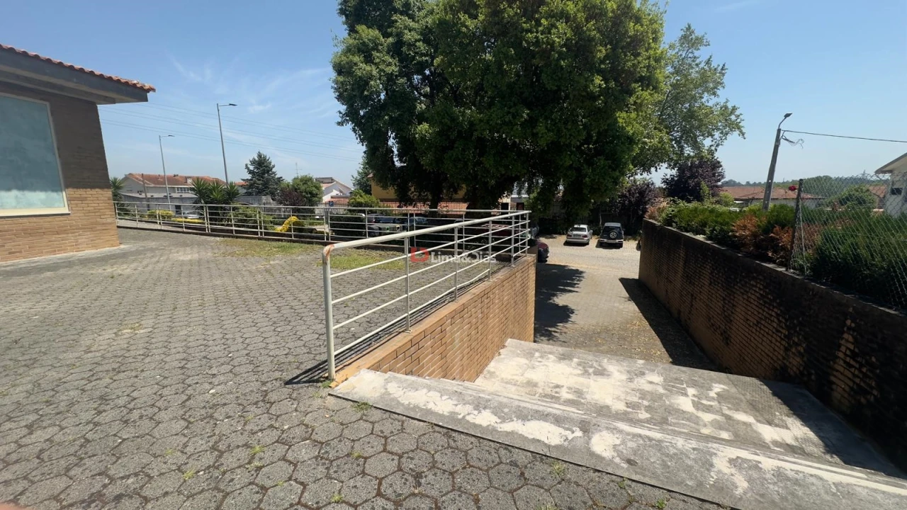 Loja para Venda em Avintes Foto 5