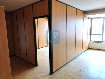 Escritório para Arrendamento em Paranhos