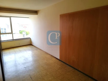 Escritório para Arrendamento em Paranhos