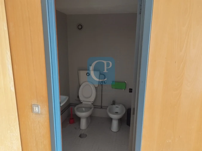 Escritório para Arrendamento em Paranhos Foto 11