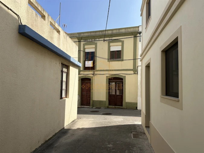 Moradia T2 para Venda em Buarcos Foto 6