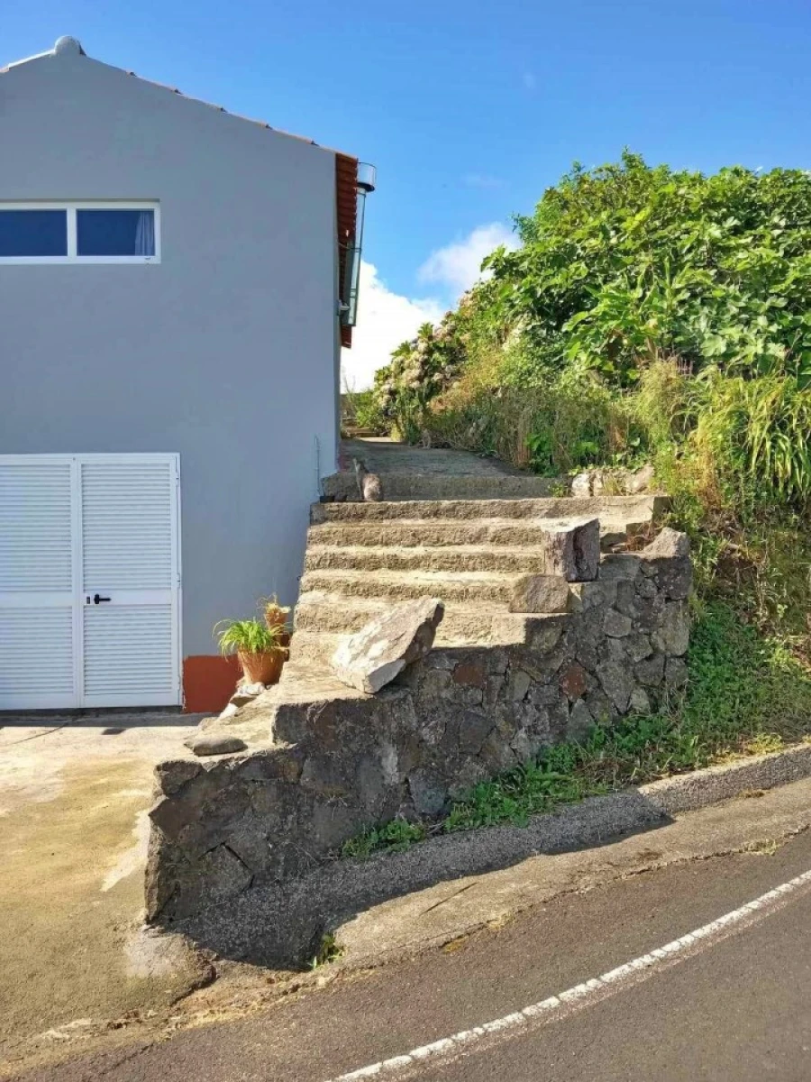 Moradia T3 para Venda em Cedros Foto 9