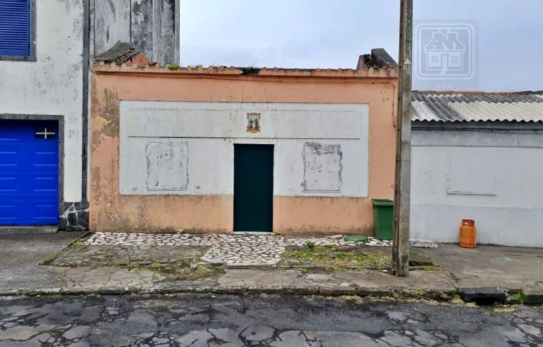 Moradia T2 para Venda em Calhetas