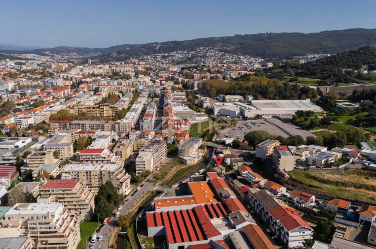Moradia T4 para Venda em Braga (São José de São Lázaro e São João do Souto) Foto 1