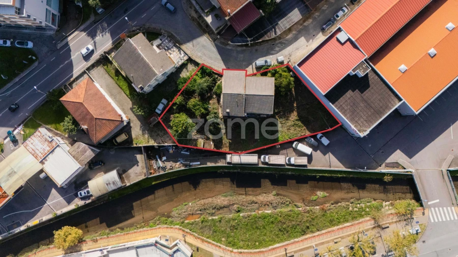 Moradia T4 para Venda em Braga (São José de São Lázaro e São João do Souto)
