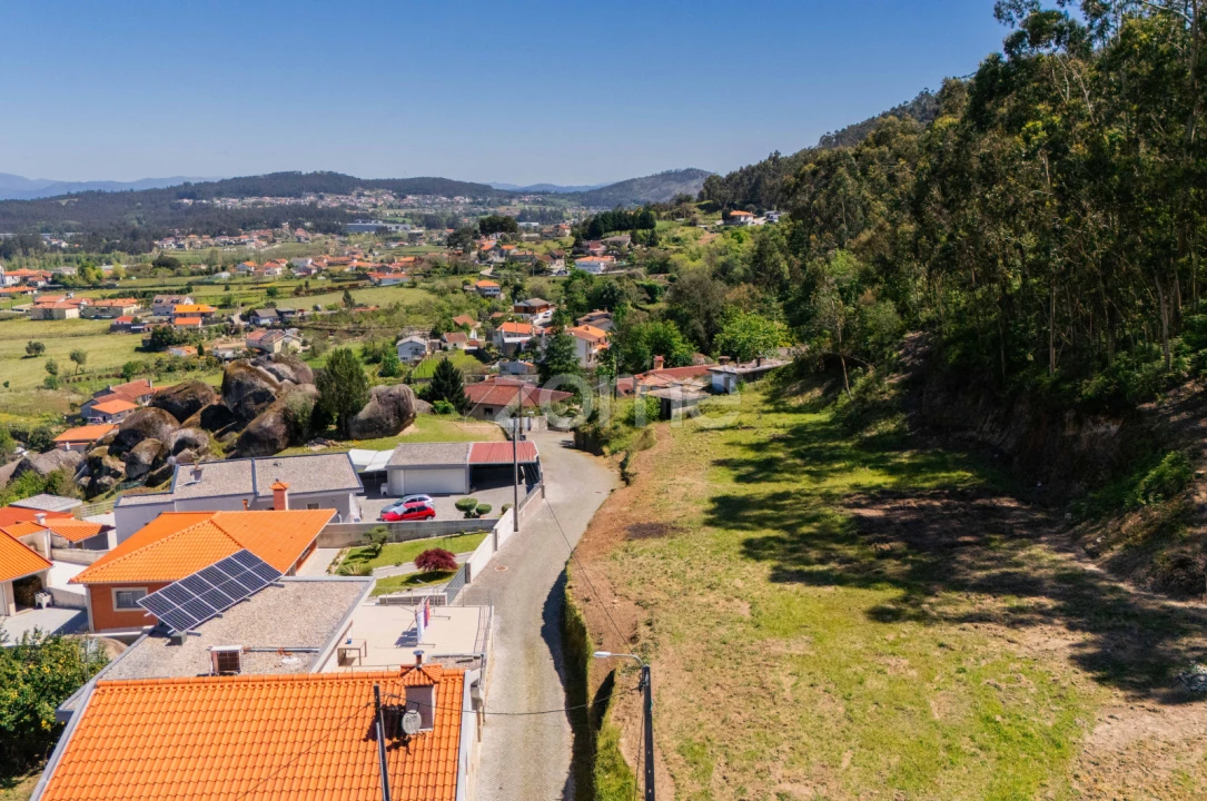 Terreno para Venda em Braga (Maximinos, Sé e Cividade) Foto 3