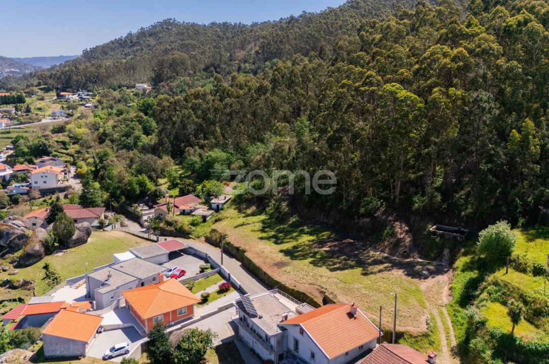Terreno para Venda em Braga (Maximinos, Sé e Cividade) Foto 6