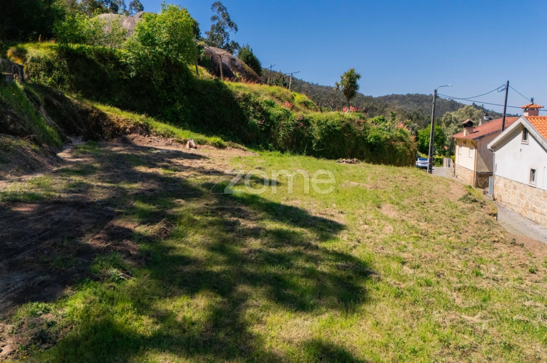 Terreno para Venda em Braga (Maximinos, Sé e Cividade) Foto 10