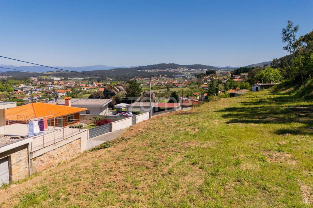 Terreno para Venda em Braga (Maximinos, Sé e Cividade) Foto 11