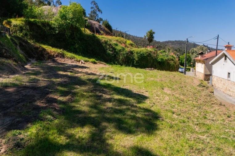 Terreno para Venda em Braga (Maximinos, Sé e Cividade) Foto 10