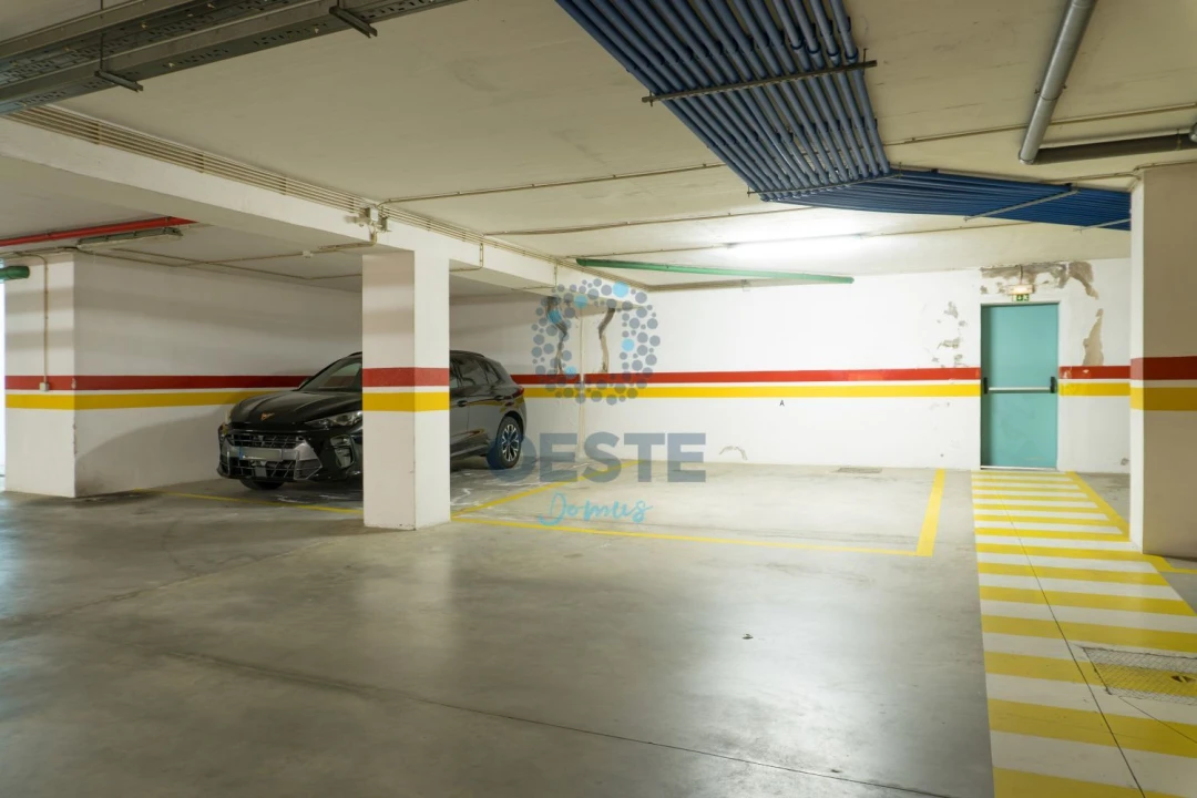 Apartamento T3 para Venda em São Pedro da Cadeira Foto 54