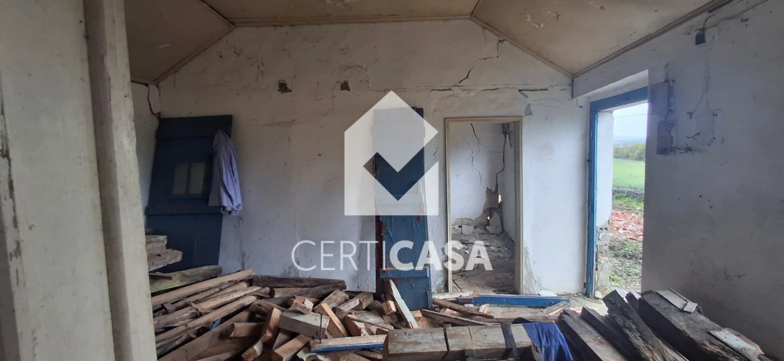 Moradia T1 para Venda em Vale de Santarem Foto 4