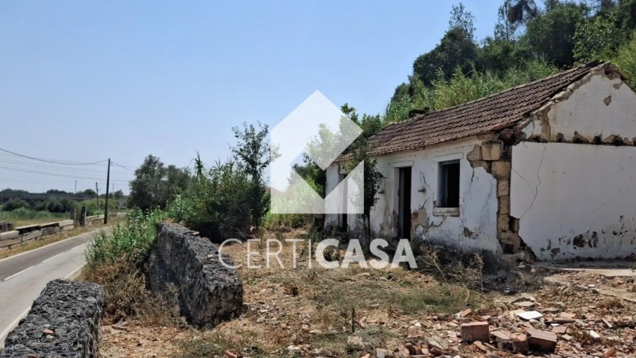 Moradia T1 para Venda em Vale de Santarem Foto 10