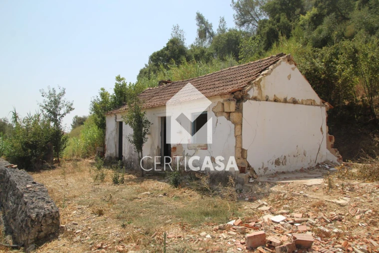 Moradia T1 para Venda em Vale de Santarem Foto 7