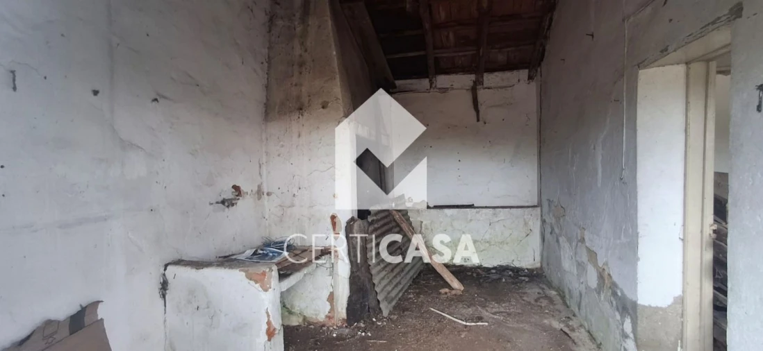 Moradia T1 para Venda em Vale de Santarem Foto 3