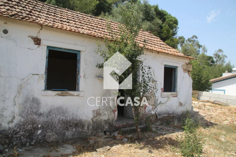 Moradia T1 para Venda em Vale de Santarem Foto 9