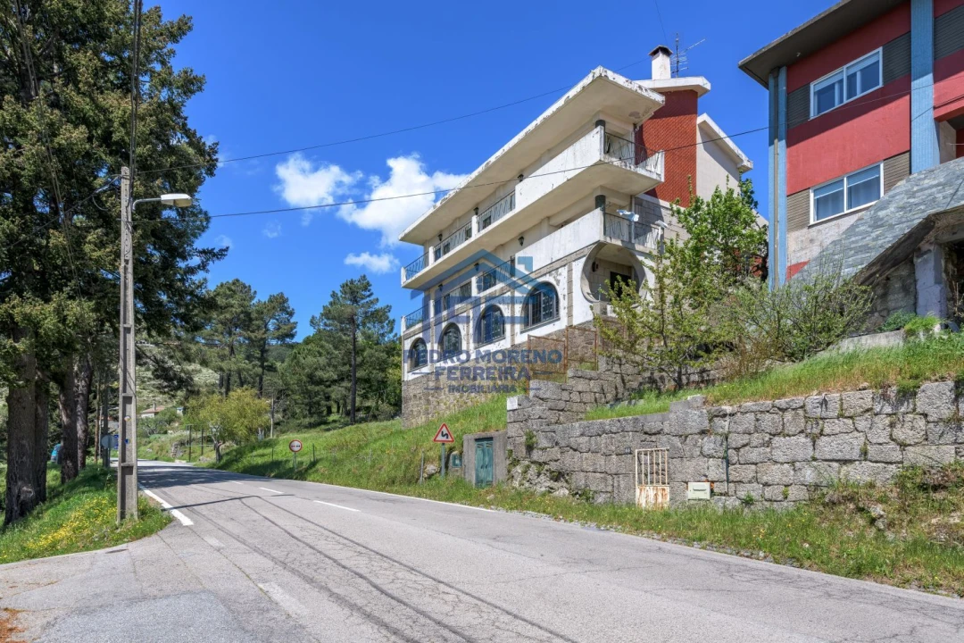 Moradia T5 para Venda em Covilhã e Canhoso Foto 2