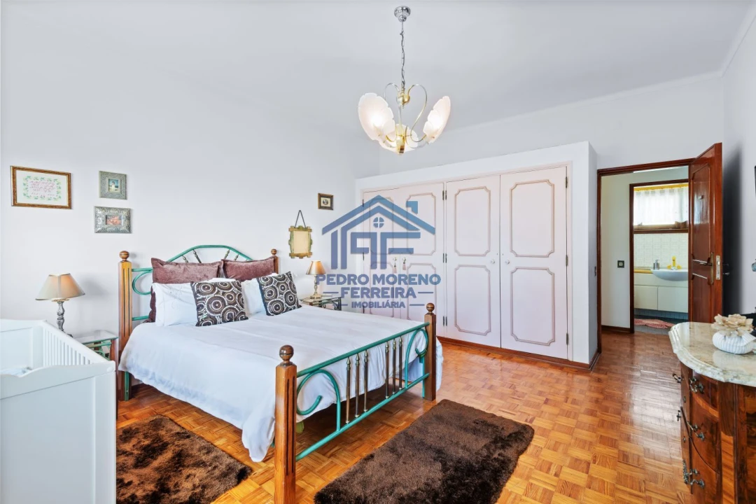 Moradia T5 para Venda em Covilhã e Canhoso Foto 33