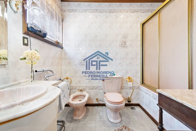 Moradia T5 para Venda em Covilhã e Canhoso Foto 36