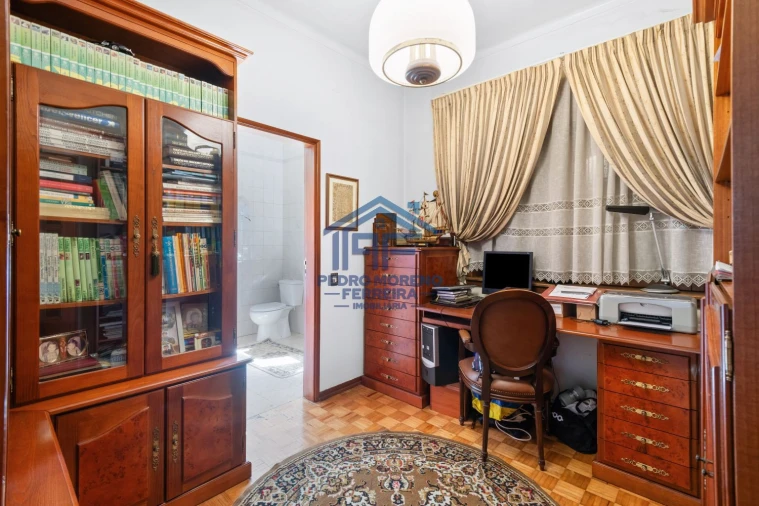 Moradia T5 para Venda em Covilhã e Canhoso Foto 17