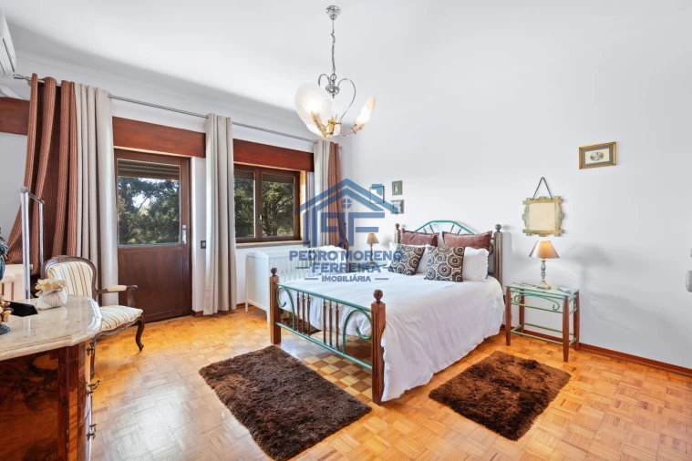 Moradia T5 para Venda em Covilhã e Canhoso Foto 31