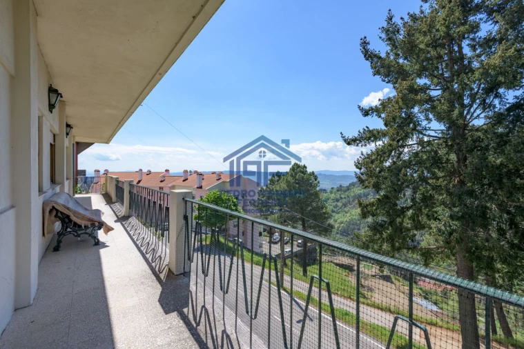 Moradia T5 para Venda em Covilhã e Canhoso Foto 13