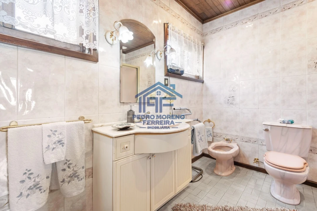 Moradia T5 para Venda em Covilhã e Canhoso Foto 36