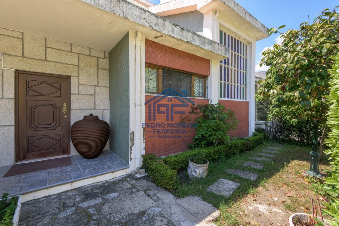 Moradia T5 para Venda em Covilhã e Canhoso Foto 5