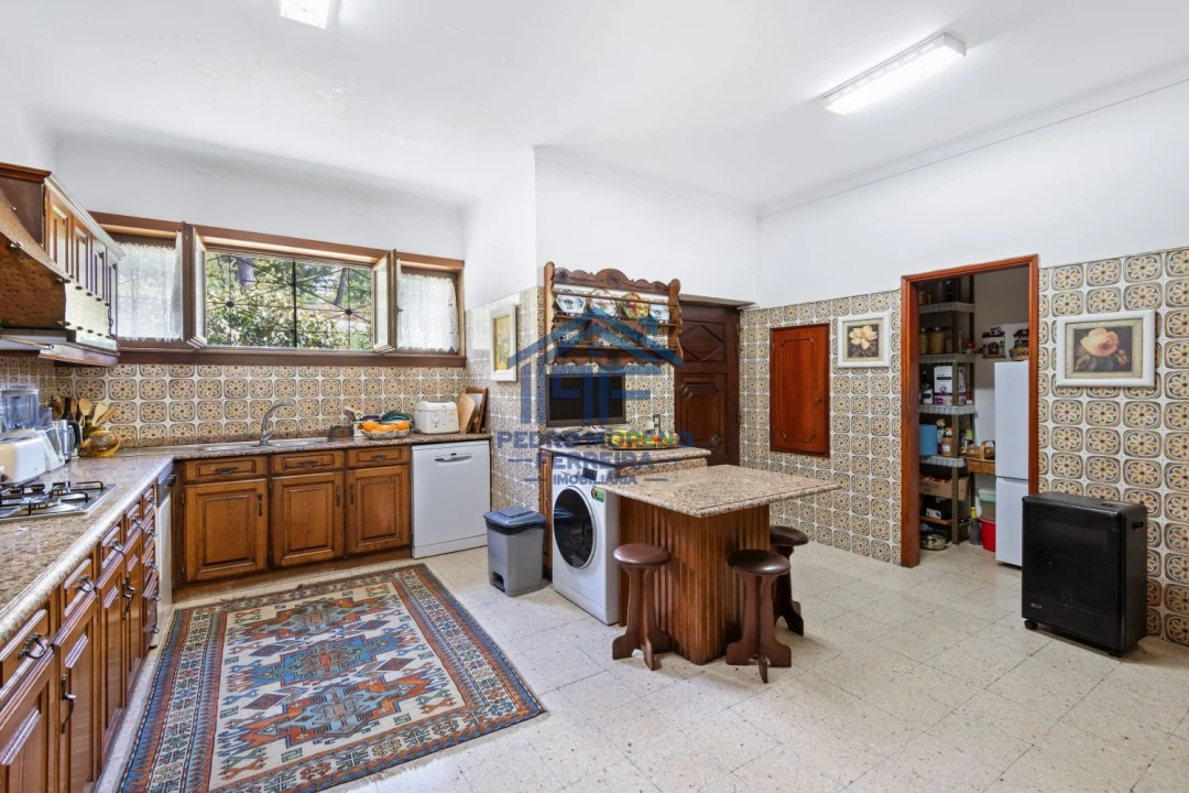 Moradia T5 para Venda em Covilhã e Canhoso Foto 17