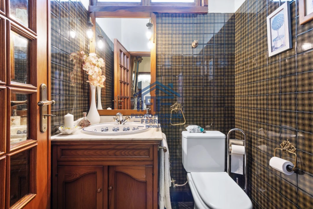 Moradia T5 para Venda em Covilhã e Canhoso Foto 9