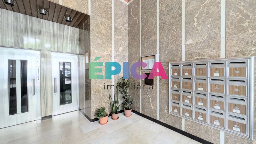 Apartamento T6 para Venda em São Domingos de Benfica Foto 44