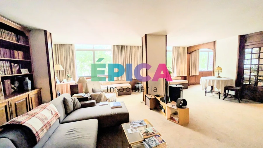 Apartamento T6 para Venda em São Domingos de Benfica Foto 5