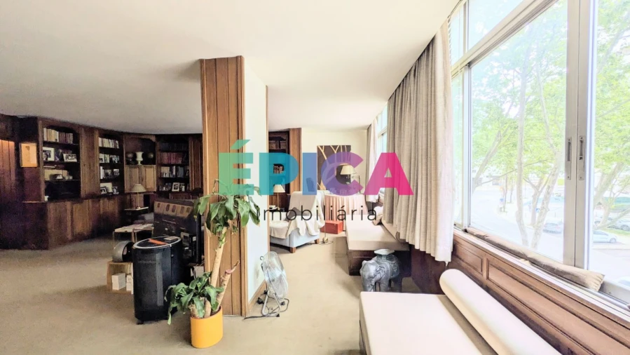 Apartamento T6 para Venda em São Domingos de Benfica Foto 4