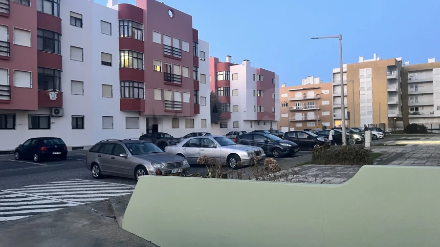 Garagem para Venda em Peniche Foto 7