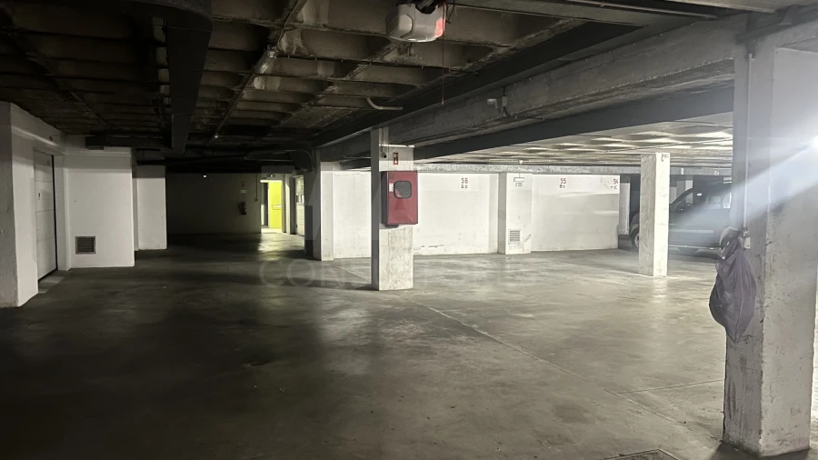 Garagem para Venda em Peniche Foto 1