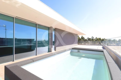 Apartamento T4 para Venda em Queluz e Belas