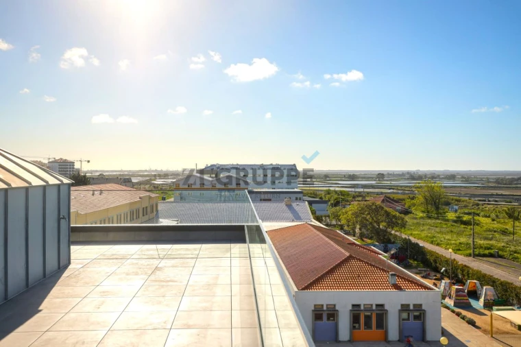 Apartamento T3 para Venda em Glória e Vera Cruz Foto 2