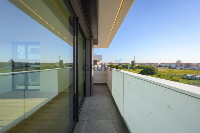 Apartamento T3 para Venda em Glória e Vera Cruz Foto 25