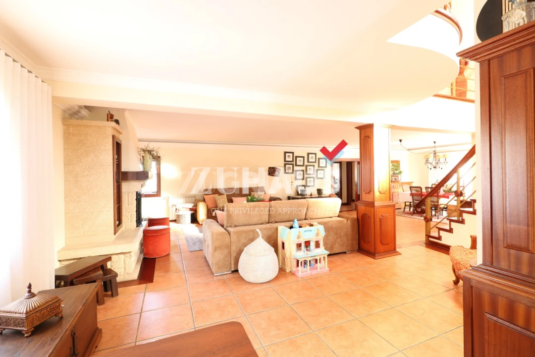 Moradia T4 para Venda em Oliveira do Bairro Foto 8