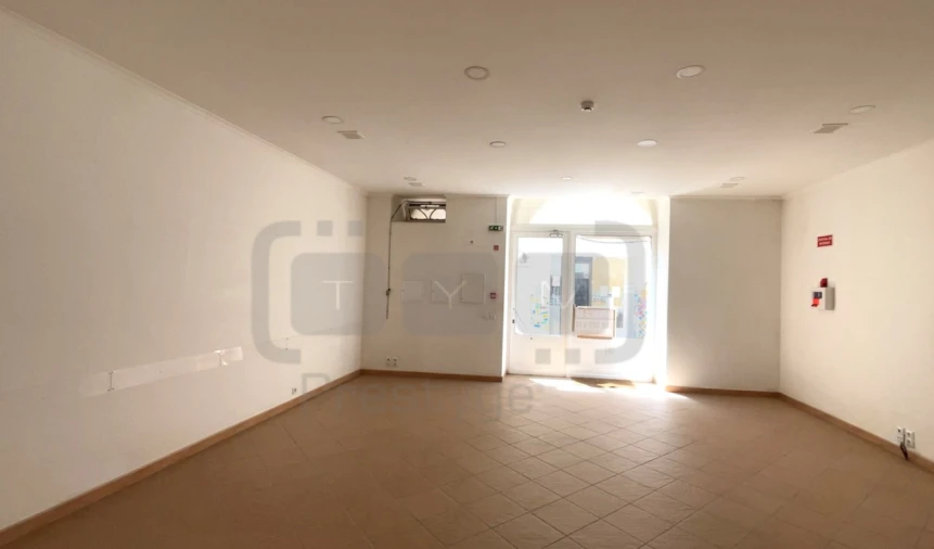 Loja para Arrendamento em São João Baptista e Santa Maria dos Olivais Foto 11