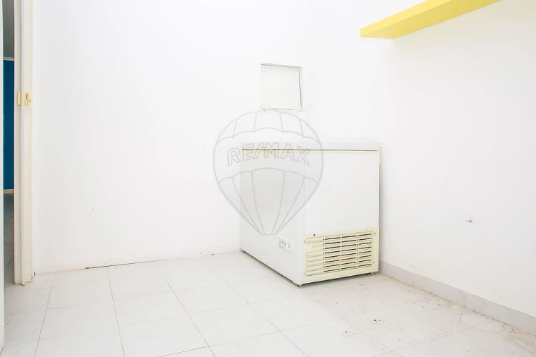 Loja para Venda em Aveiras de Cima Foto 9