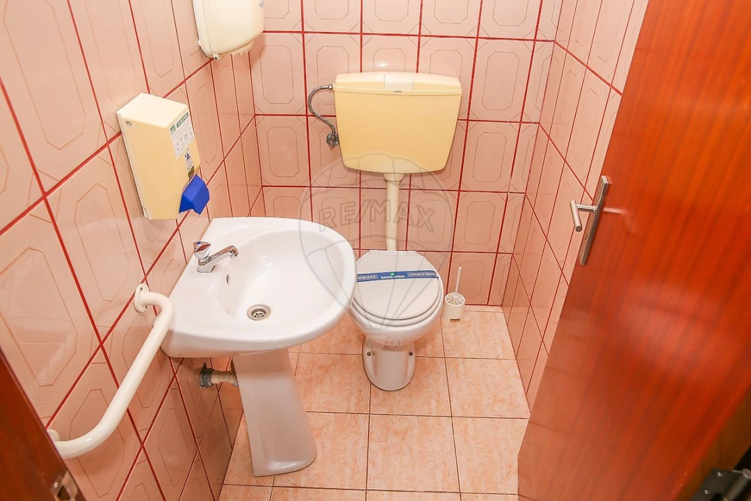 Loja para Venda em Aveiras de Cima Foto 11