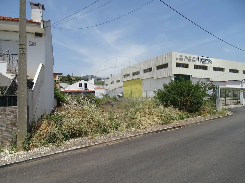Terreno para Venda em Santo Antão e São Julião do Tojal Foto 2