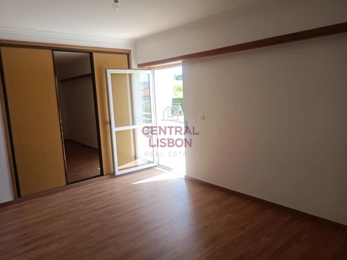 Moradia T4 para Venda em Sesimbra (Castelo) Foto 21