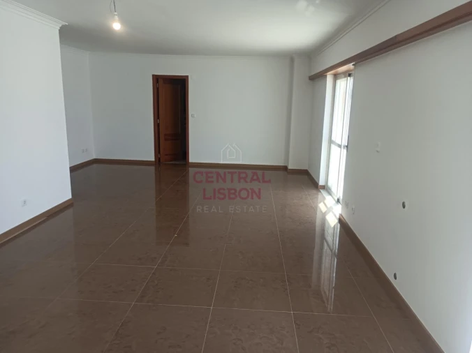 Moradia T4 para Venda em Sesimbra (Castelo) Foto 28