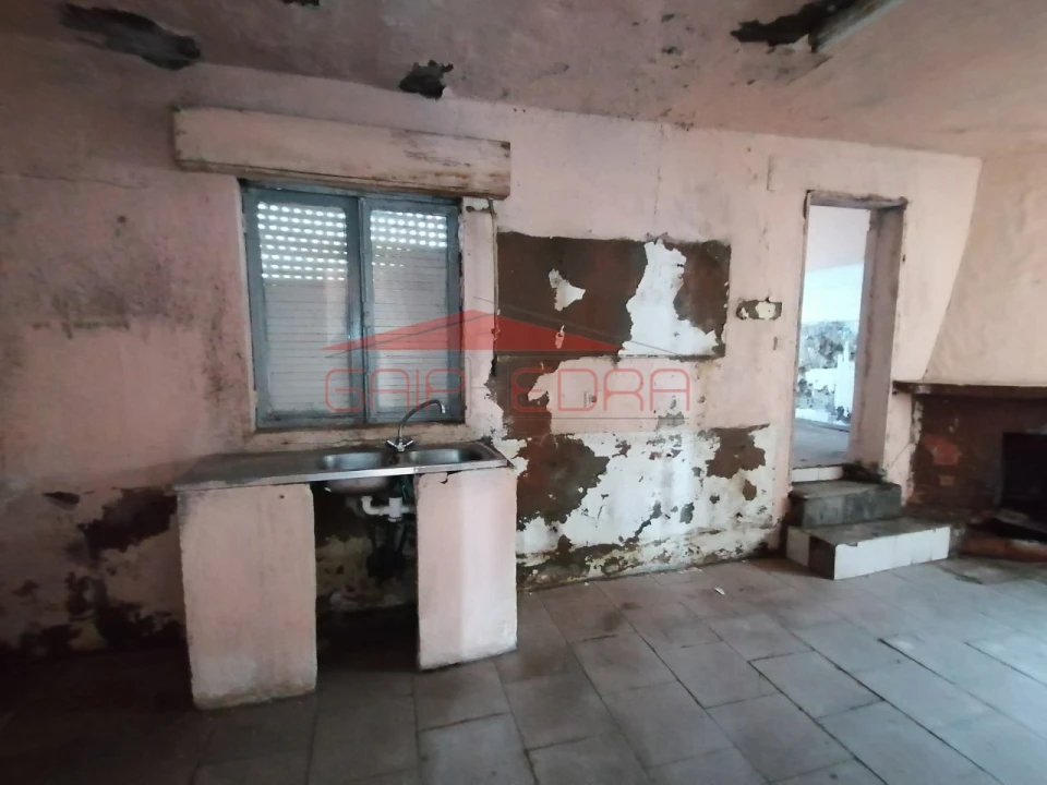 Moradia T3 para Venda em Linhares Foto 6