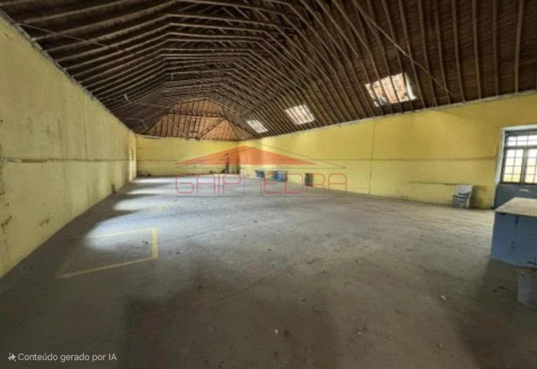 Moradia T4 para Venda em Mira de Aire Foto 2