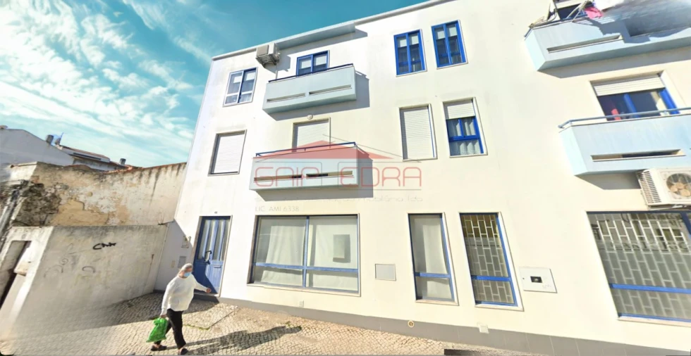 Loja para Venda em Baixa da Banheira e Vale da Amoreira Foto 2