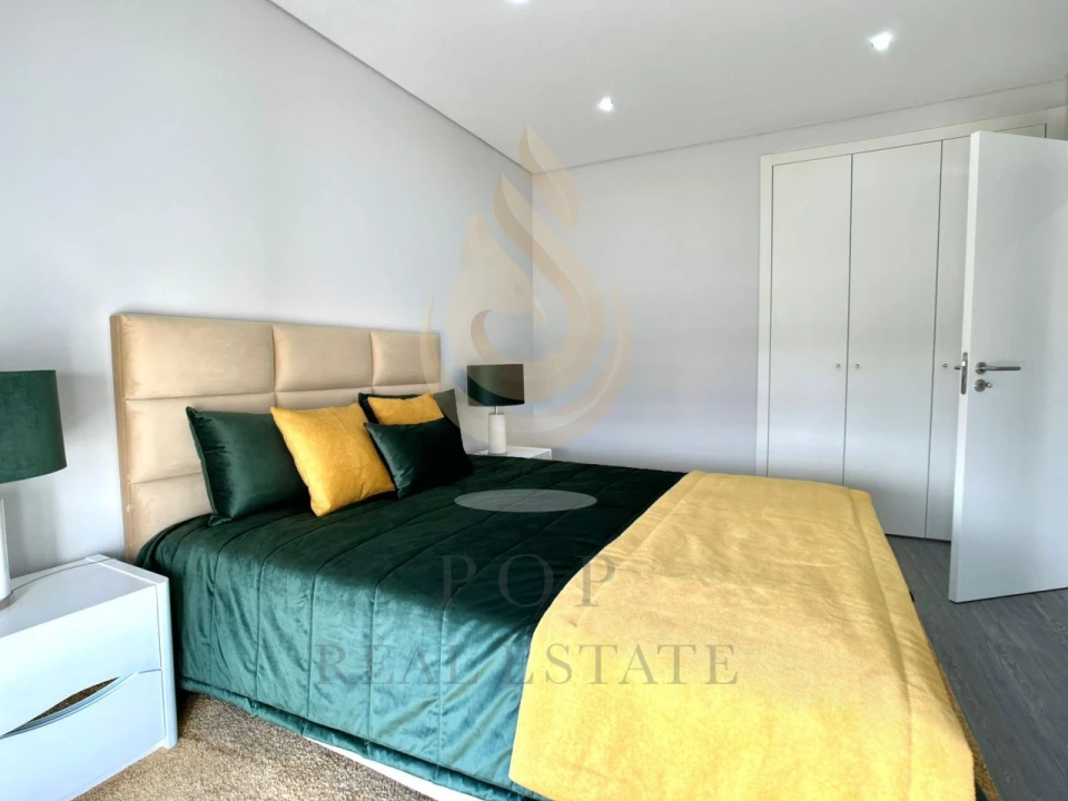 Apartamento T4 para Venda em Quelfes Foto 20