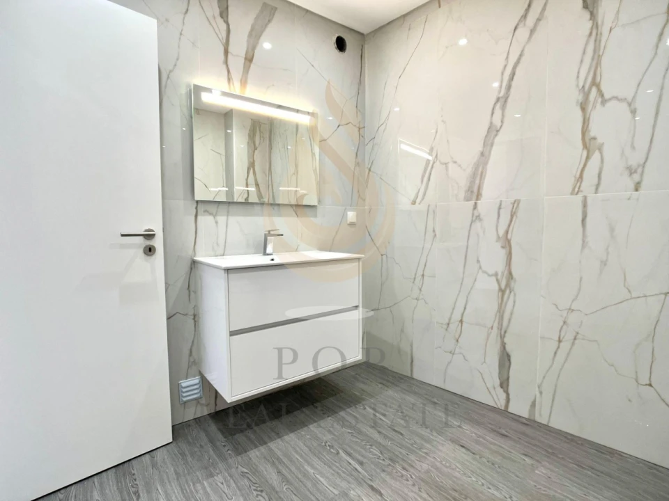 Apartamento T4 para Venda em Quelfes Foto 24